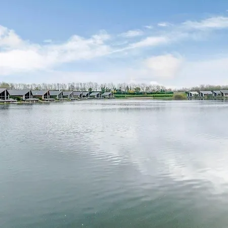 리조트 Twin Lakes Country Club